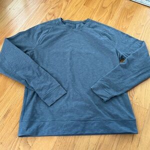 Lululemon Slitstream Long sleeve crew size M Blue Mercury